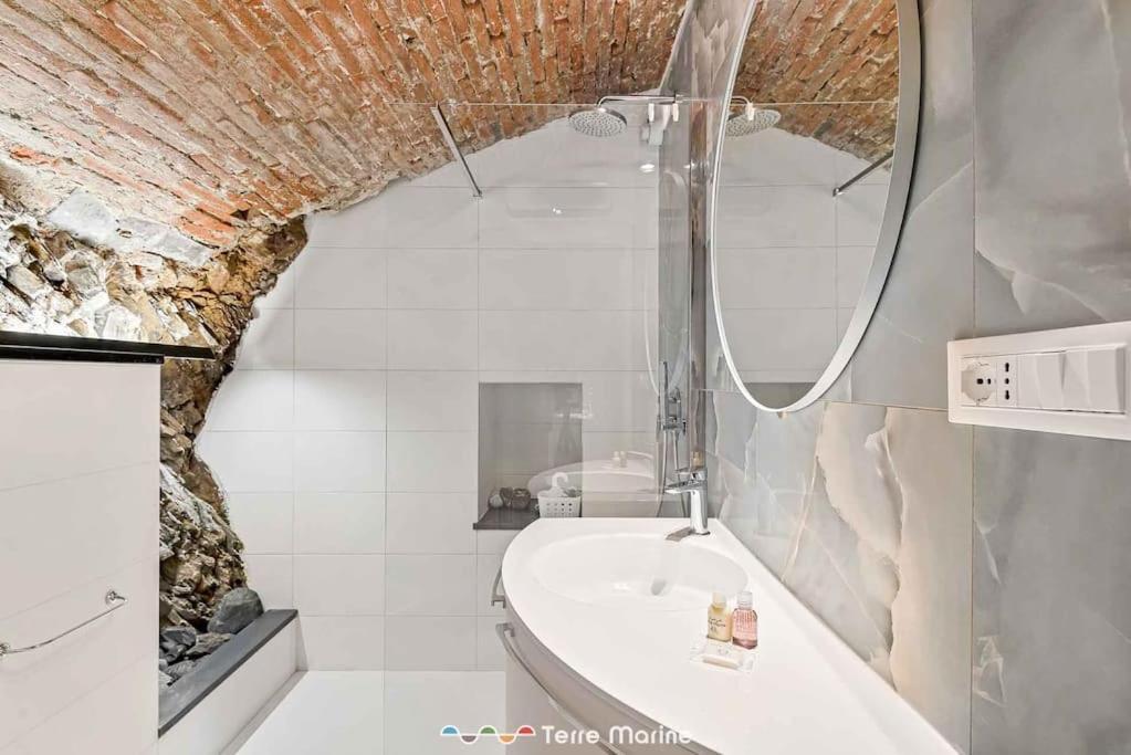 Апартаменти Scatola Di Latta, Terremarine Ріомаджоре Екстер'єр фото